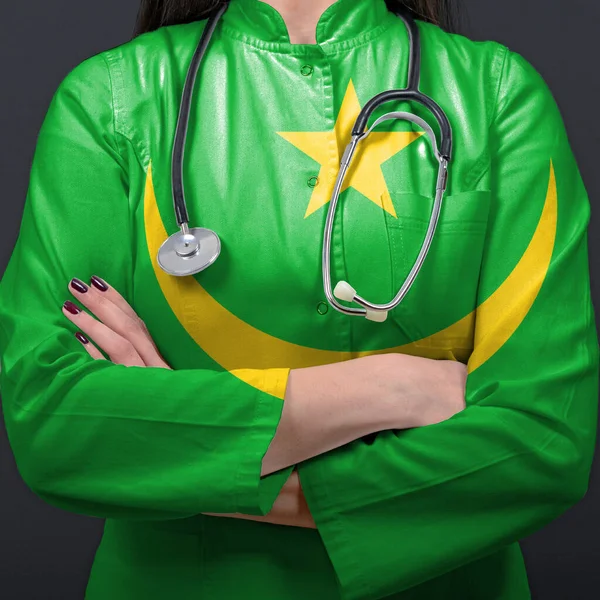 Médico Representante Del Sistema Sanitario Con Bandera Nacional Mauritania — Foto de Stock