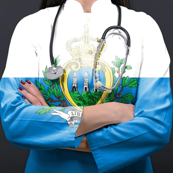 Médico Representando Sistema Saúde Com Bandeira Nacional San Marino — Fotografia de Stock