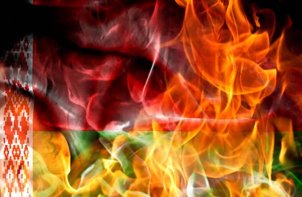 Демонстрації Або Військова Концепція Спалення Полум Національного Прапора Білорусі — стокове фото