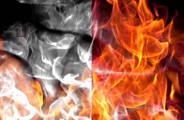 示威或战争概念 焚烧马耳他国旗 — 图库照片