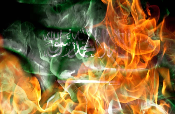 Manifestaciones Concepto Guerra Quema Llamas Bandera Nacional Arabia Saudita — Foto de Stock