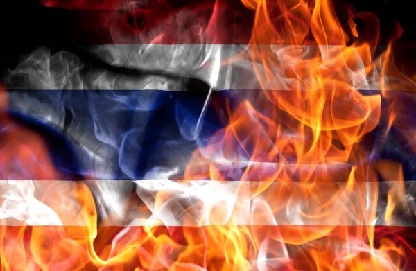 Demonstrationer Eller Krigskoncept Bränning Lågor Thailands Nationella Flagga — Stockfoto