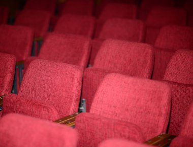 Sinema Tiyatro konferans ya da konser için boş kırmızı koltuk