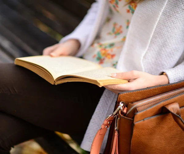 Reading a book concept — Stock Photo, Image