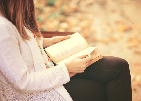 Bir Kitap Kavramı Okunuyor