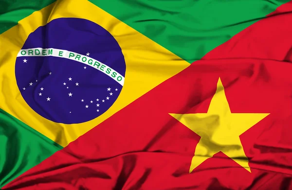 Viftande flagga Vietnam och Brasilien — Stockfoto