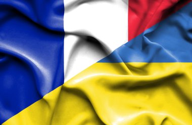 Ukrayna ve Fransa bayrağı sallayarak