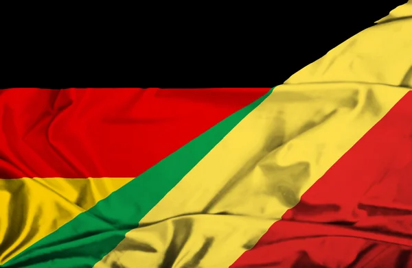 Kongo Cumhuriyeti ve Almanya bayrağı sallayarak — Stok fotoğraf