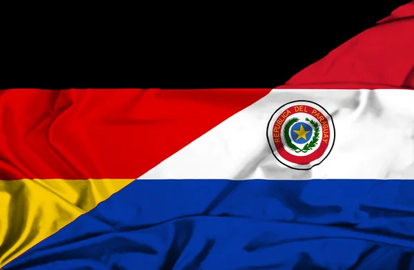 Bandeira ondulante do Paraguai e da Alemanha — Fotografia de Stock