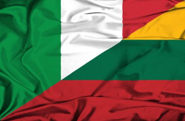 Litvanya ve İtalya bayrağı sallayarak