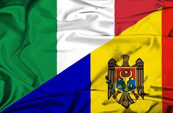 Drapeau de la Moldavie et de l'Italie — Photo