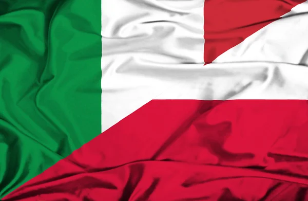 Fahnenschwenken von Polen und Italien — Stockfoto