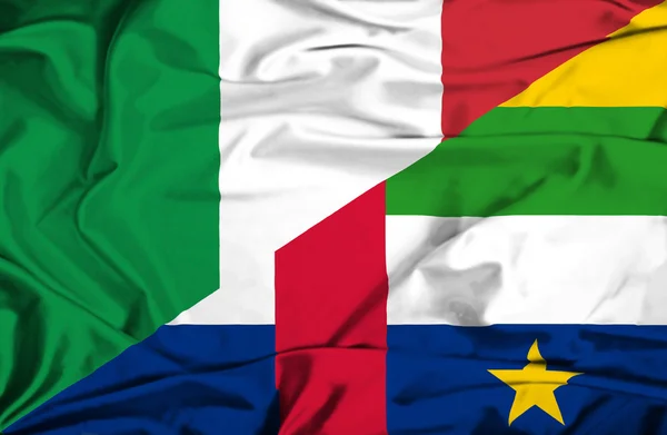 中非共和国和意大利那飘扬的旗帜 — 图库照片