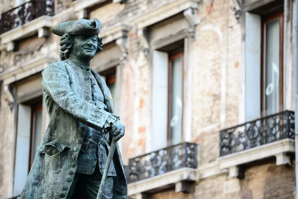 Statue of the great Italian playwright and librettist Carlo Gold — Stock Photo, Image