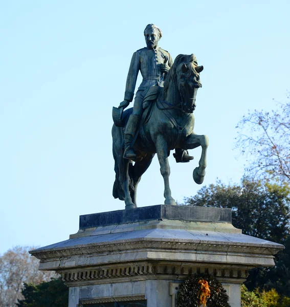 Estátua representando o General Joan Prim em um cavalo em Barcelon — Fotografia de Stock