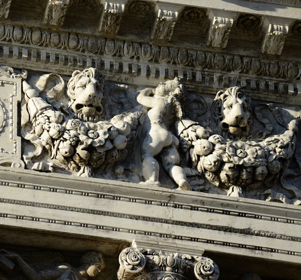 Szczegóły architektura w pobliżu Piazza San Marco w Wenecji — Zdjęcie stockowe