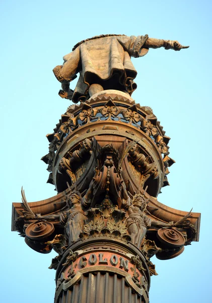 Columna de Colón sobre el habour barcelonés con grandes detalles —  Fotos de Stock