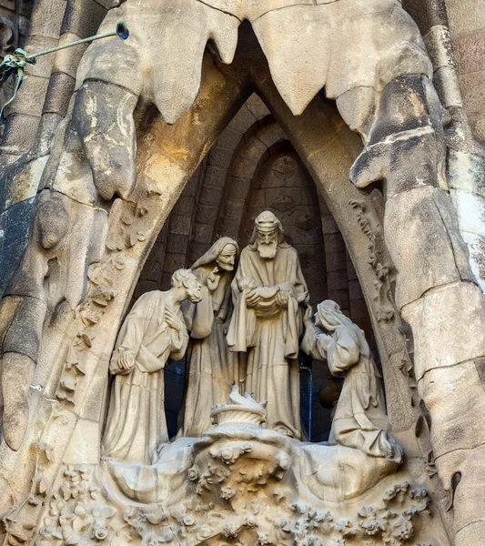 BARCELONA, ESPAÑA - 31 DE DICIEMBRE DE 2015: Detalle de la Sagrada Familia — Foto de Stock