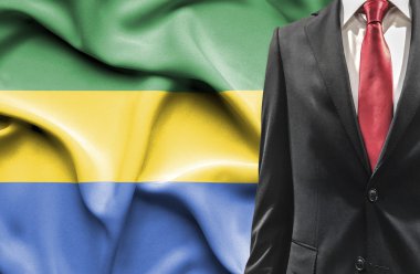 Gabon dan takım elbiseli adam