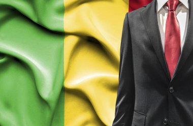 Mali gelen takım elbiseli adam