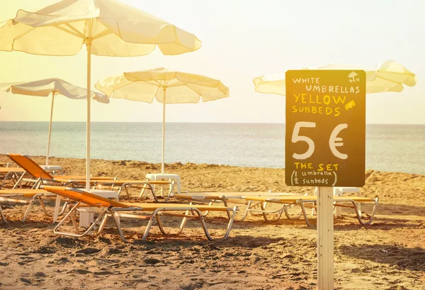 Concepto de servicio de alquiler playa — Foto de Stock