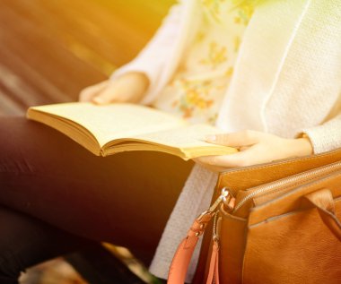 Bir Kitap Kavramı Okunuyor