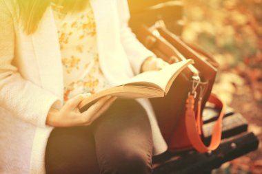 Bir Kitap Kavramı Okunuyor