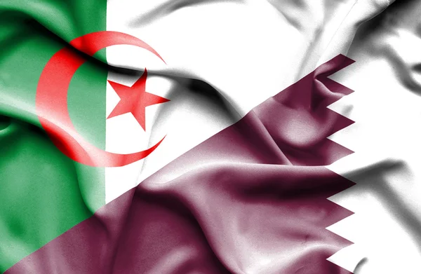 Wapperende vlag van Qatar en Algerije — Stockfoto