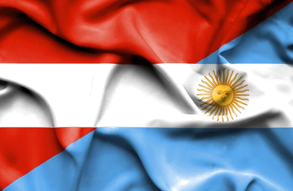 아르헨티나와 오스트리아의 깃발을 흔들며 — 스톡 사진