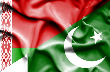 Pakistan ve Beyaz Rusya bayrağı sallayarak