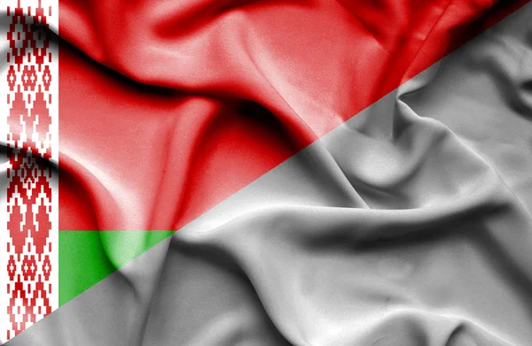 Bandeira ondulada do Qatar e da Bielorrússia — Fotografia de Stock