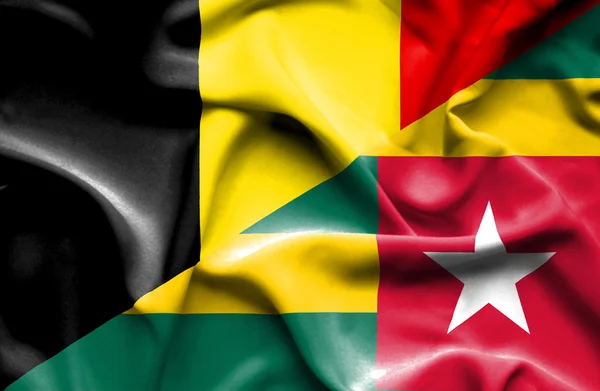 Sventolando bandiera del Togo e del Belgio — Foto Stock