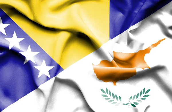 Flagge Zyperns und Bosnien-Herzegowinas schwenken — Stockfoto