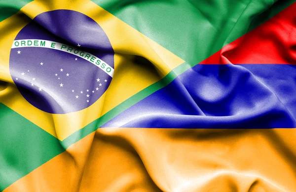 Flagge von Armenien und Brasilien schwenken — Stockfoto