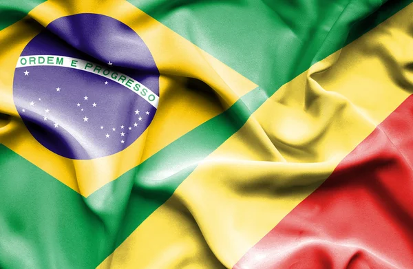 Flagge der Republik Kongo und Brasiliens schwenkend — Stockfoto