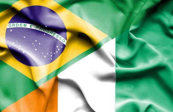 Mávání vlajkou Pobřeží slonoviny, Brazílie — Stock fotografie