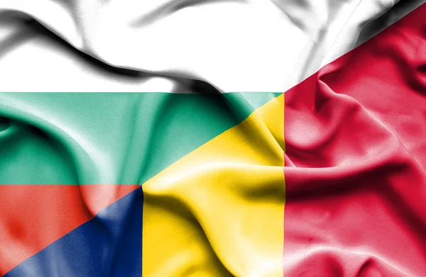 Flagge aus Tschad und Bulgarien schwenken — Stockfoto