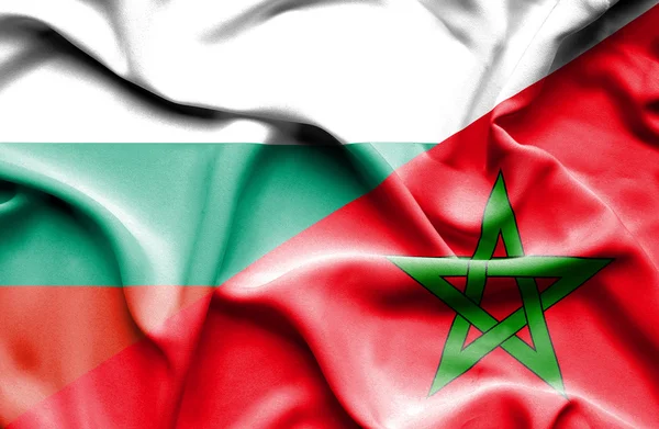 Sventolando bandiera di Marocco e Bulgaria — Foto Stock