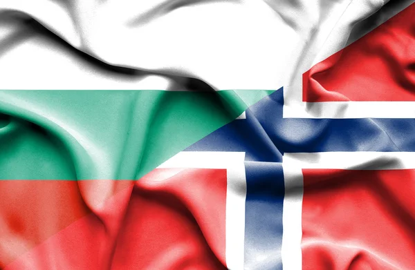 Viftande flagga Norge och Bulgarien — Stockfoto