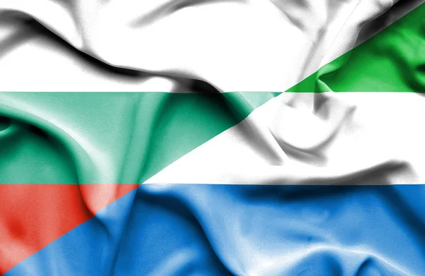 Bandera ondeante de Sierra Leona y Bulgaria — Foto de Stock