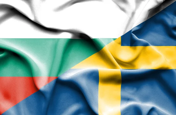 Bandera ondeante de Suecia y Bulgaria — Foto de Stock