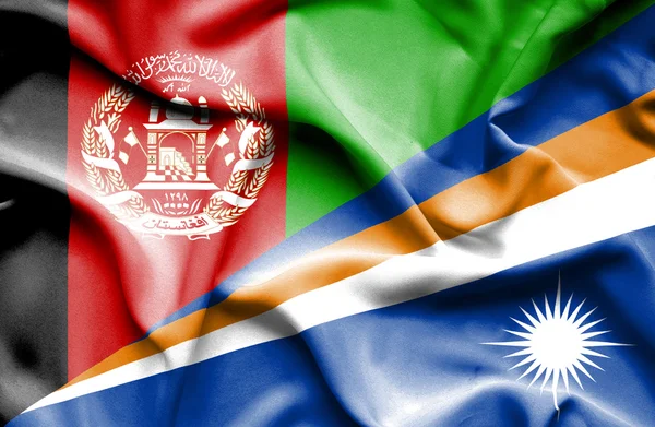 Viftande flagga Marshallöarna och Afghanistan — Stockfoto