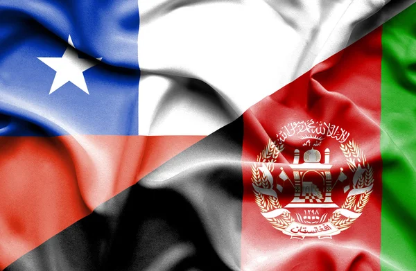 Vlající vlajka Afghánistánu a Chile — Stock fotografie