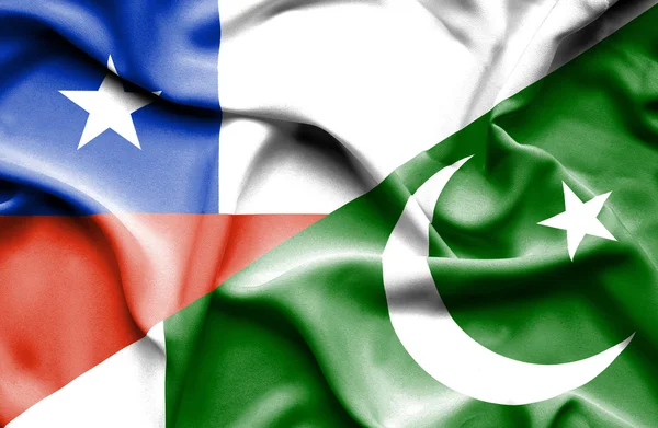 Drapeau agitant du Pakistan et du Chili — Photo