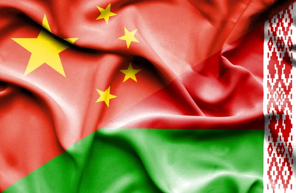 Ondeando la bandera de Belarús y China —  Fotos de Stock