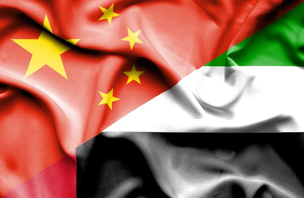 Drapeau des Émirats arabes unis et de la Chine — Photo