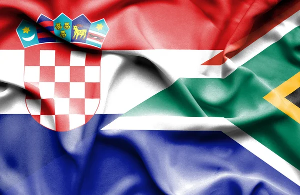 Flagge von Südafrika und Kroatien schwenken — Stockfoto