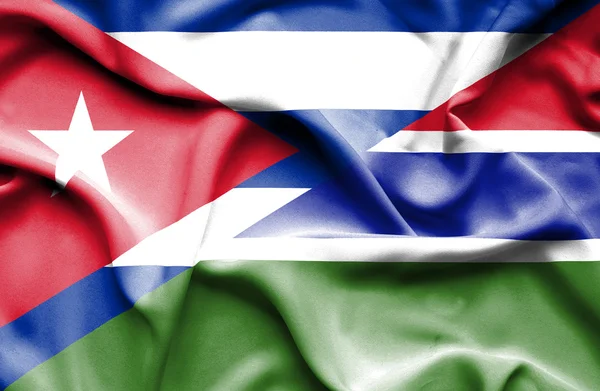 Wapperende vlag van Gambia en Cuba — Stockfoto