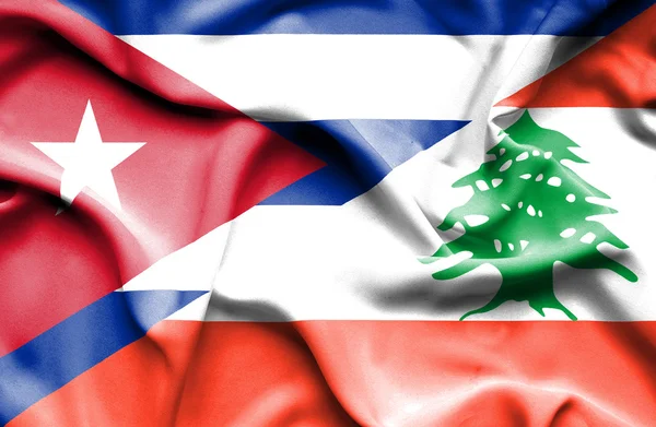 レバノン共和国・ キューバの旗を振っています。 — ストック写真