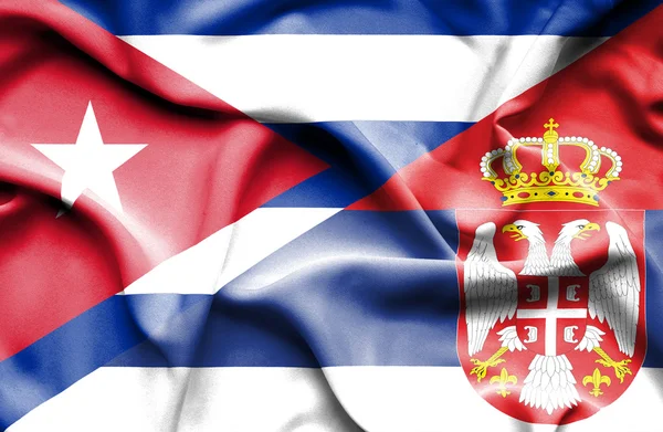 Sventolando bandiera di Serbia e Cuba — Foto Stock